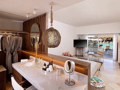 Superior ME+ With Pool Access