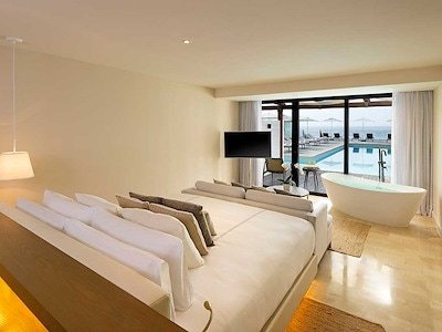 The Reserve Suite Ocean Front Swim Up