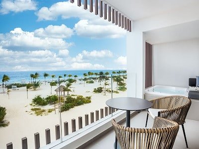 Elegance Club Jr. Suite Ocean Front (Outdoor Jacuzzi)
