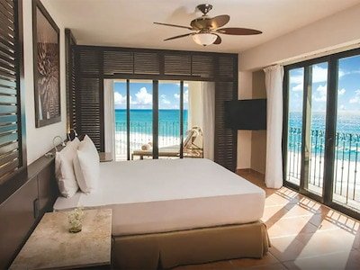 Club Ocean Front Two Bedroom Grand Master Suite