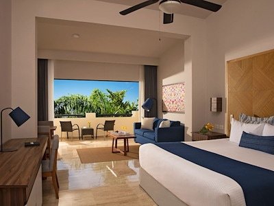 Deluxe Junior Suite Tropical View King