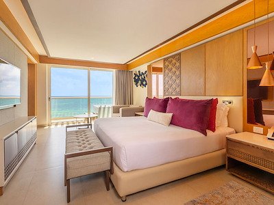 Luxury Presidential Ocean Front One Bedroom Suite Diamond Club