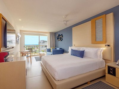Two Bedroom Luxury Junior Suite Ocean View Diamond Club