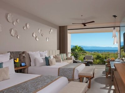 Preferred Club Junior Suite Panoramic View Double