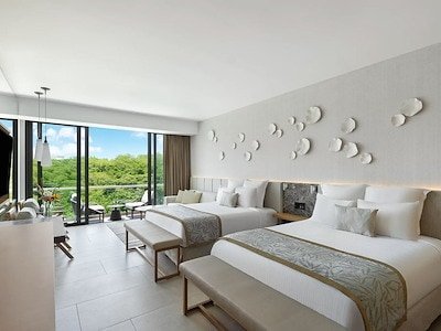 Preferred Club Junior Suite Tropical View Double
