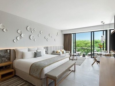 Preferred Club Junior Suite Tropical View King