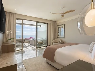 Grand King Suite