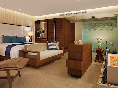 Preferred Club Honeymoon Suite Ocean Front