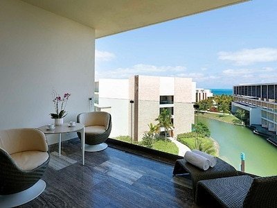Family Selection Junior Suite Pool Access BS