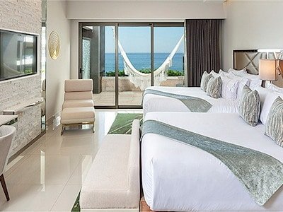 Junior Suite 1 King Bed