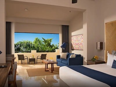 Junior Suite Tropical View King