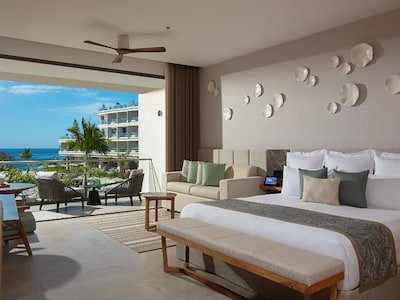 Junior Suite Ocean Front