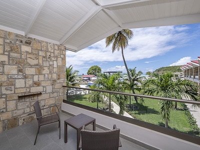 Luxury Room 2 Queens Ocean View Diamond Club