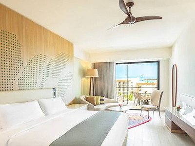 Club One Bedroom Master Suite