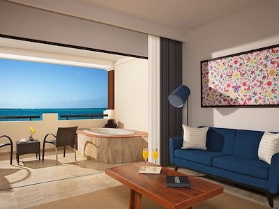 Preferred Club Junior Suite Ocean Front King