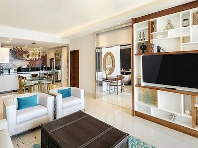 One Bedroom Suite 1 King Bed