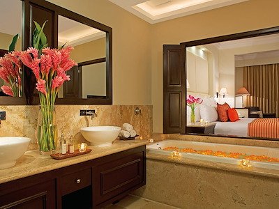Preferred Club Junior Suite Swimout Garden Adults