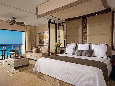 Preferred Club Junior Suite Ocean Front King