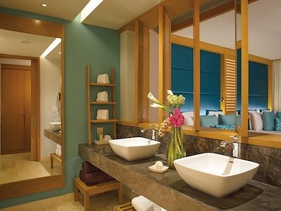 Preferred Club Junior Suite Ocean Front Private Pool King