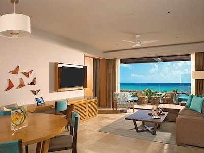 Preferred Club Master Suite Ocean View King