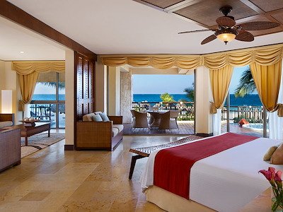 Preferred Club Oceanfront Governor Suite