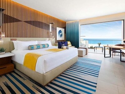 Rock Royalty Ocean View Two Queen Beds