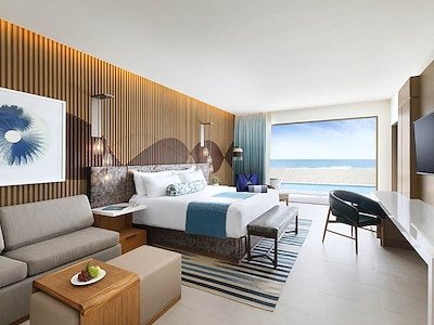 Rock Suite Swim-up Ocean Front (Two Bedroom) with Personal Assistant