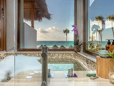 Emerald Junior Suite Ocean Front Privé King