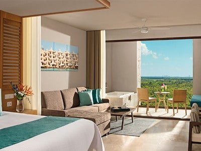 Junior Suite Garden View King Bed