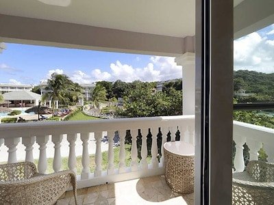 Suite Beachside Ocean View