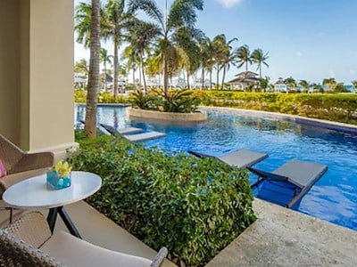 Hyatt Ziva Swim Up King