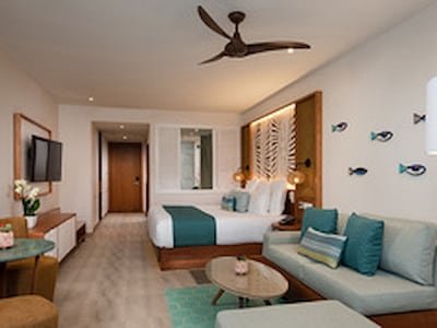 Junior Suite Ocean View King