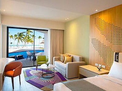 Club Ocean Front Junior Suite Swim Up Double