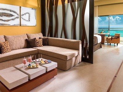 Ocean Front Two Bedroom Pool Swim Up Suite