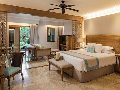 Golden Swim-Up Junior Suite Privé King