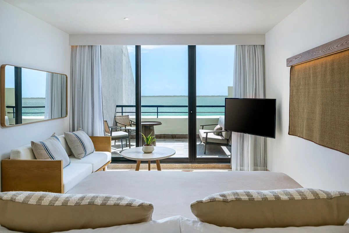 Luxury resort with group room blocks